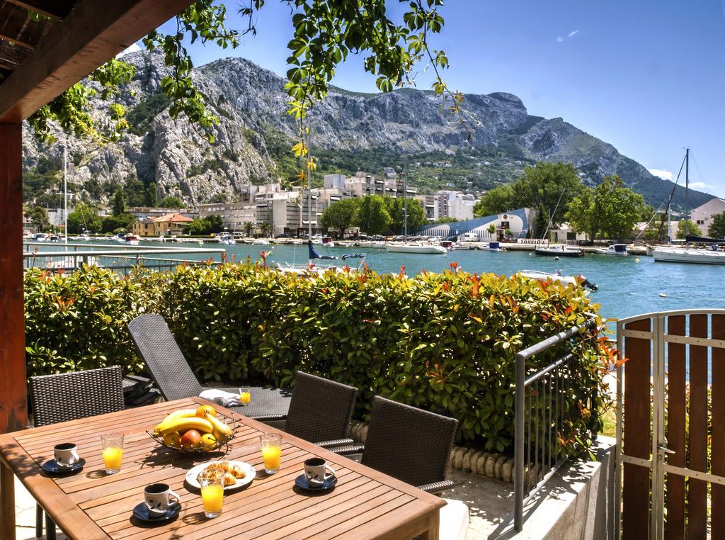 Apartment Lejo Omis Ngoại thất bức ảnh