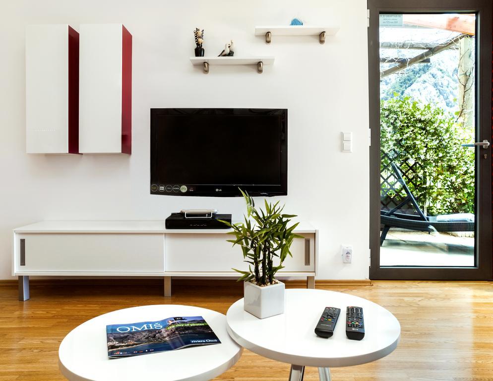 Apartment Lejo Omis Ngoại thất bức ảnh