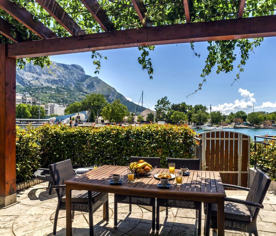 Apartment Lejo Omis Ngoại thất bức ảnh